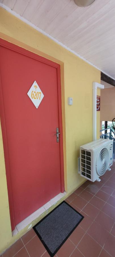 Turquoise Caritan Apartment Сент-Ан Екстериор снимка